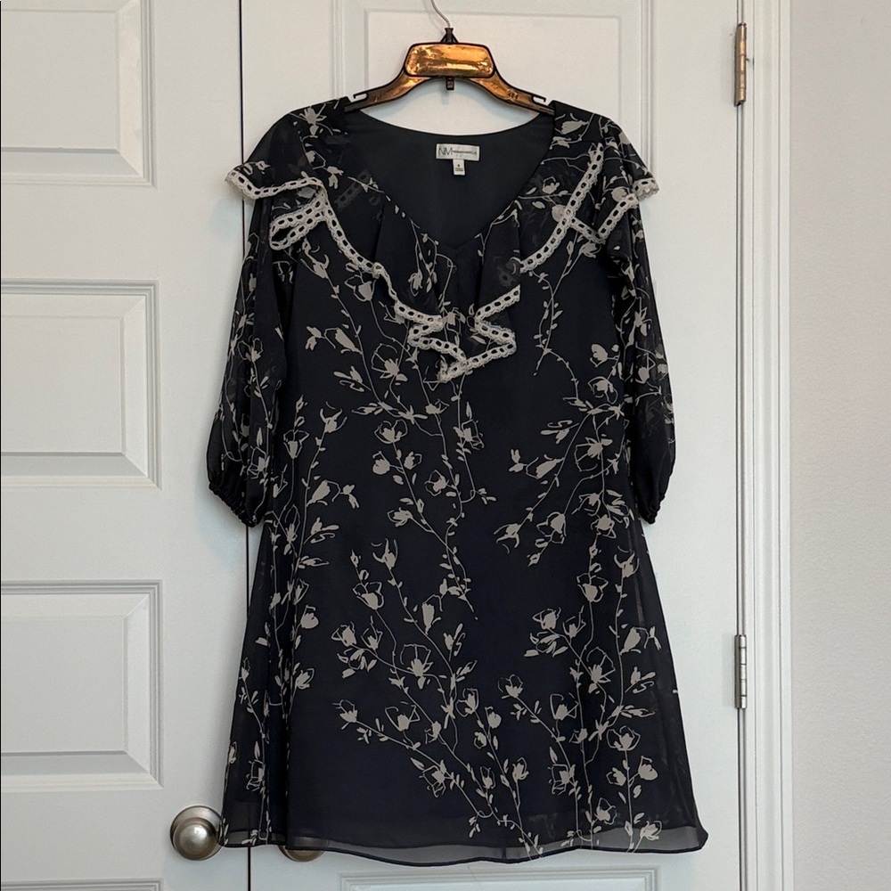 Neiman Marcus Blue and White Floral Long Sleeve Dress